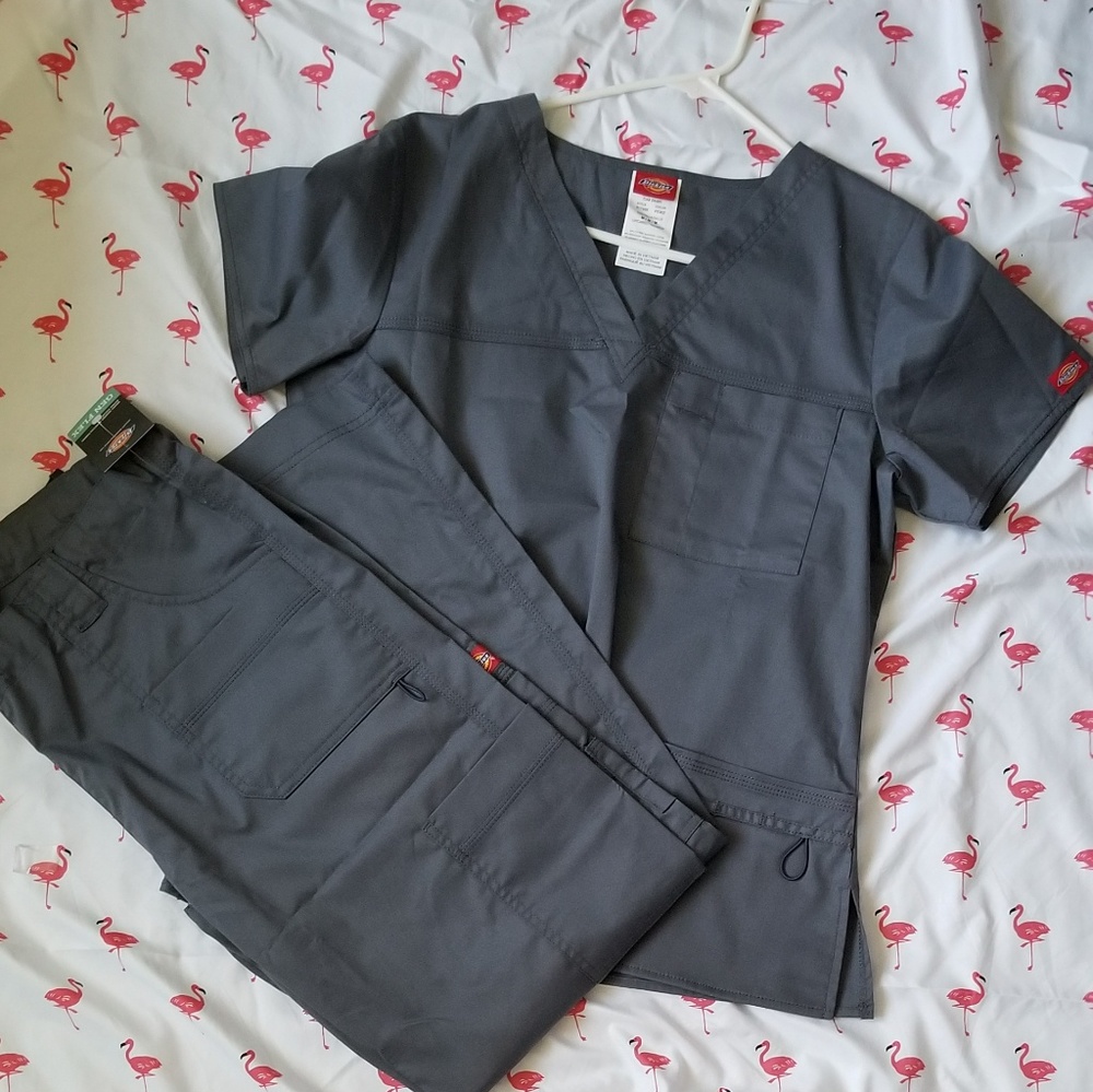 Dickie scrubs